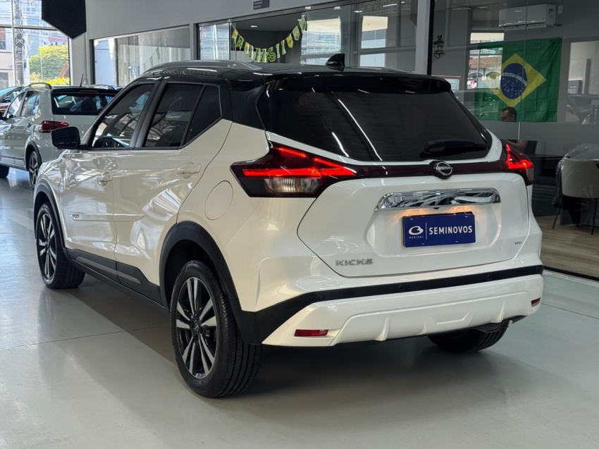 nissan kicks 1.6 16v flexstart exclusive xtronic flex 4p automatico 202414