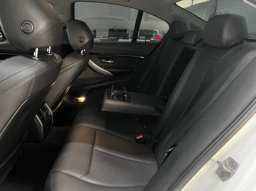 bmw 320i 2.0 sport 16v turbo active flex 4p automatico 20165