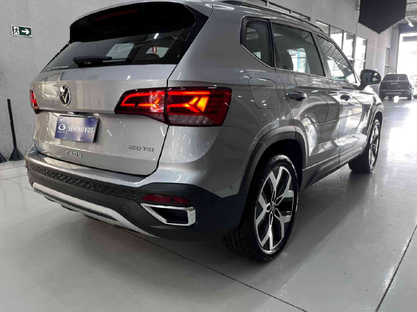 volkswagen taos 1.4 250 tsi total flex highline automatico 4p 202417