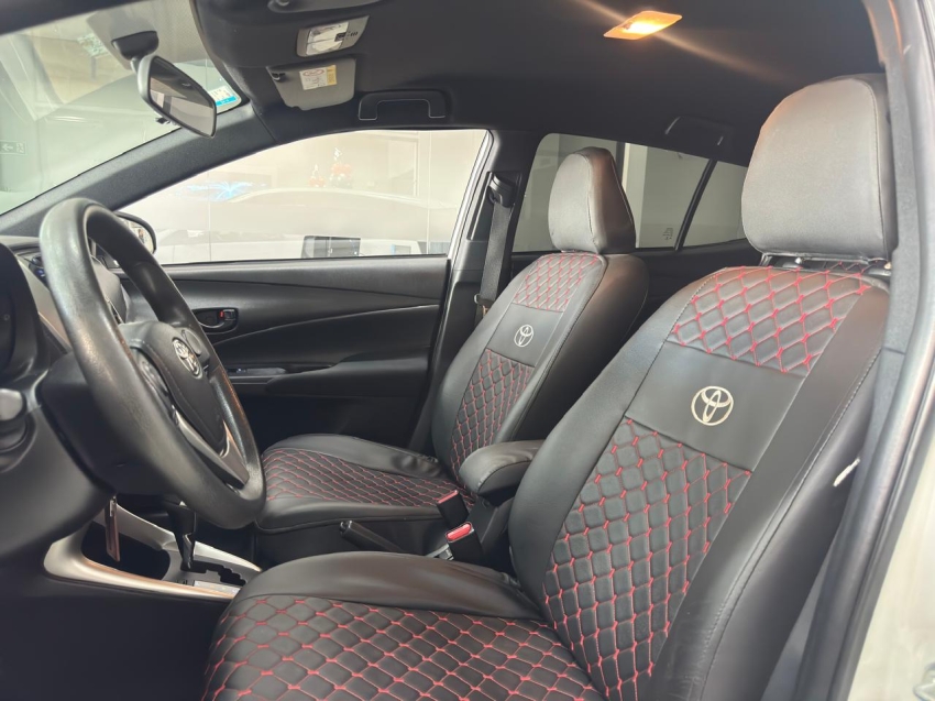 toyota yaris 1.3 16v flex xl multidrive 4p automatico 202013