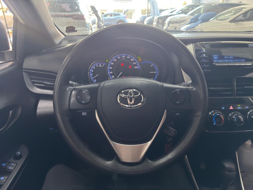 toyota yaris 1.3 16v flex xl multidrive 4p automatico 202012
