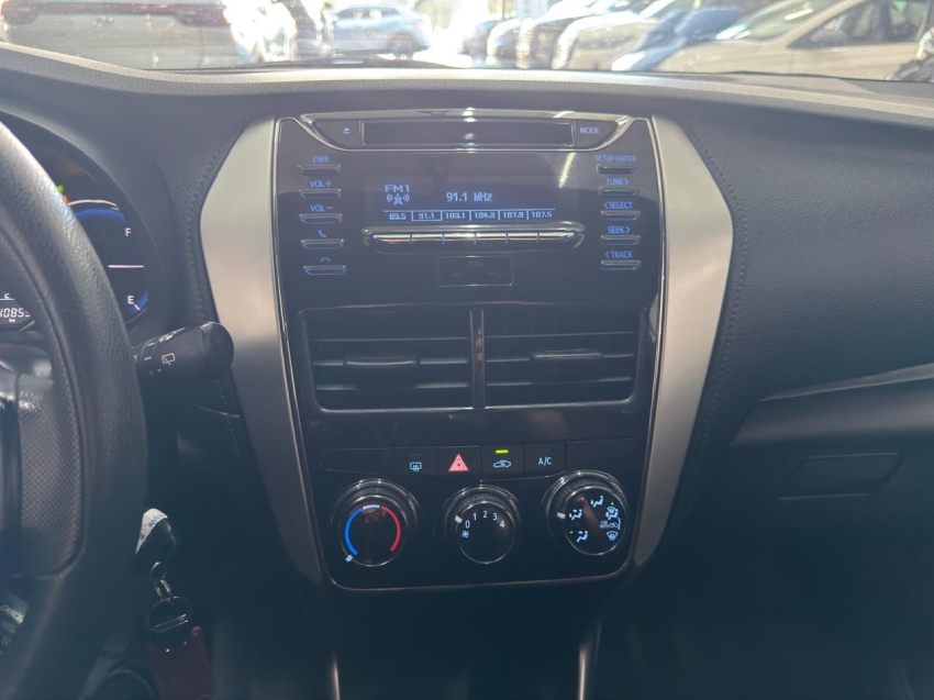 toyota yaris 1.3 16v flex xl multidrive 4p automatico 202010