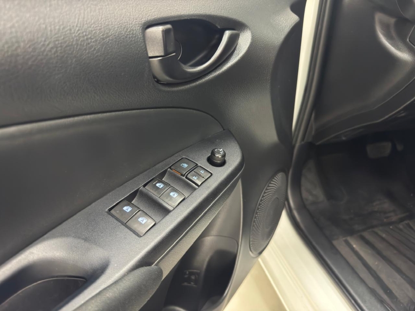 toyota yaris 1.3 16v flex xl multidrive 4p automatico 202014