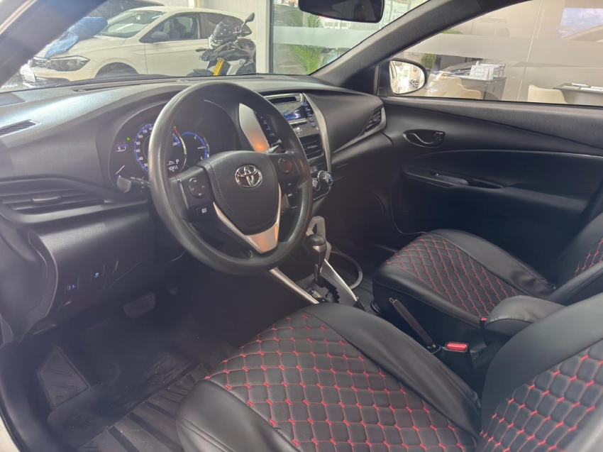 toyota yaris 1.3 16v flex xl multidrive 4p automatico 202015