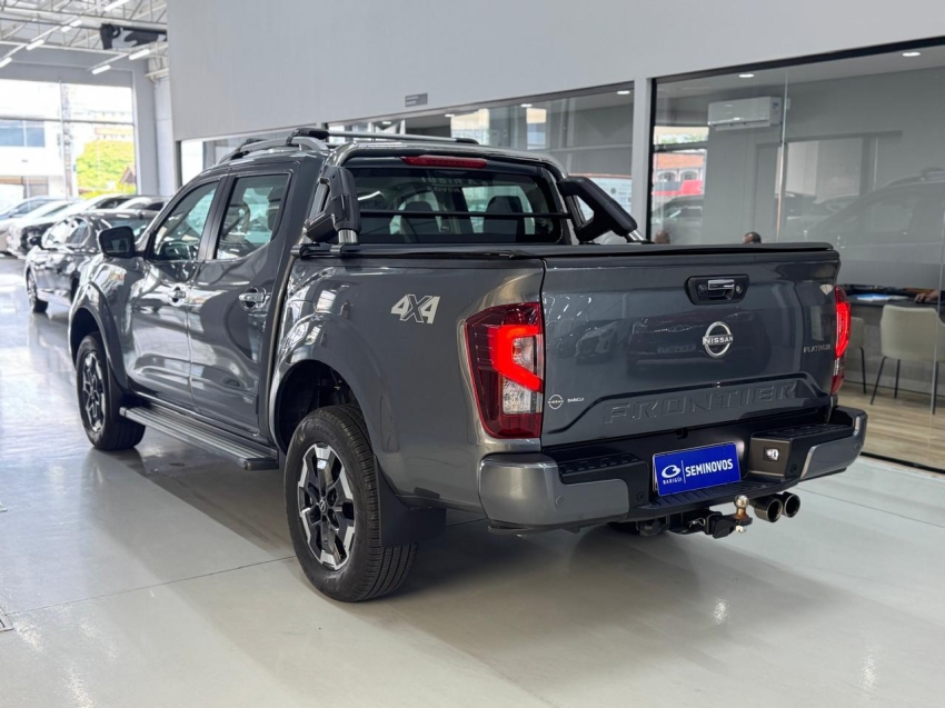 nissan frontier 2.3 16v turbo diesel platinum cd 4x4 automatico 4p 202517