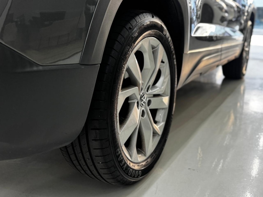 volkswagen taos 1.4 250 tsi total flex comfortline automatico 4p 202212