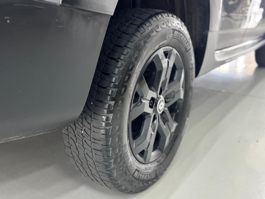 renault oroch 1.3 tce flex outsider x-tronic 4p automatico 202313