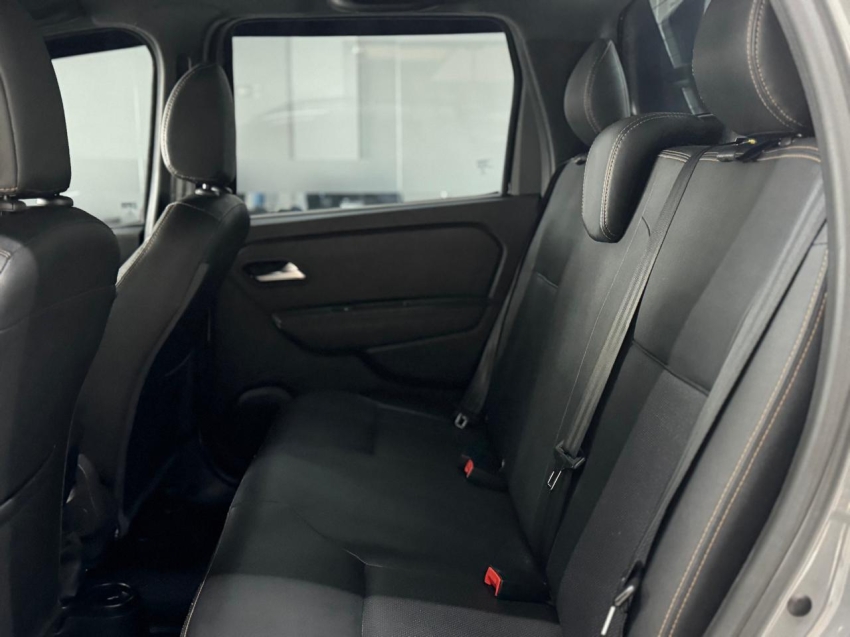 renault oroch 1.3 tce flex outsider x-tronic 4p automatico 202311