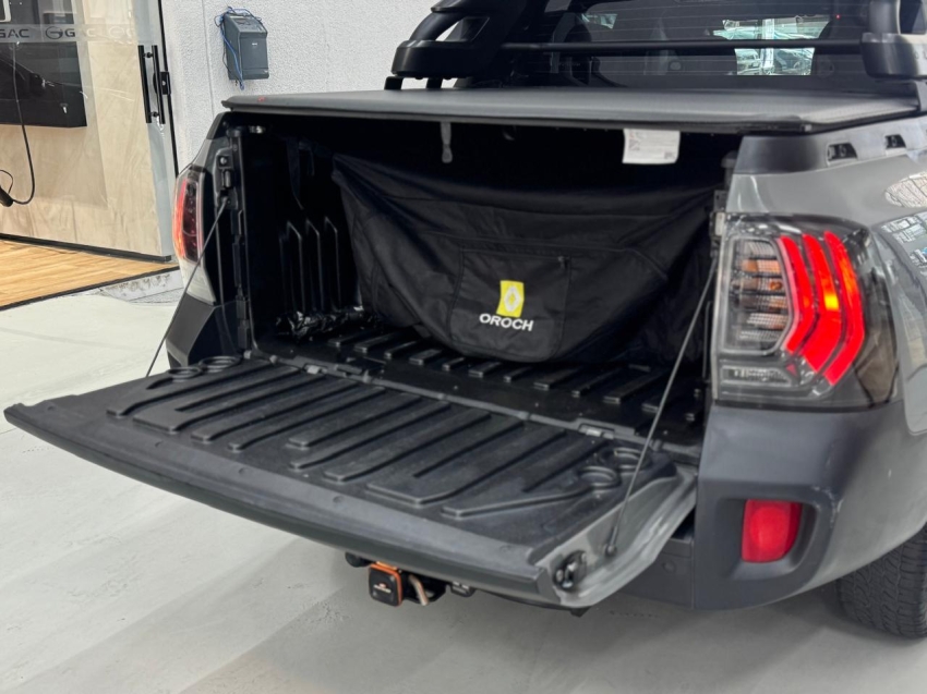 renault oroch 1.3 tce flex outsider x-tronic 4p automatico 202316