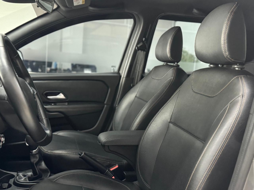 renault oroch 1.3 tce flex outsider x-tronic 4p automatico 202310