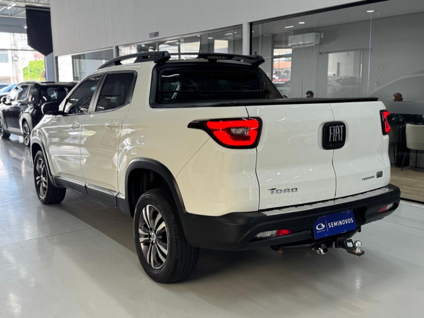 fiat toro 1.3 turbo 270 flex freedom at6 4p automatico 202212