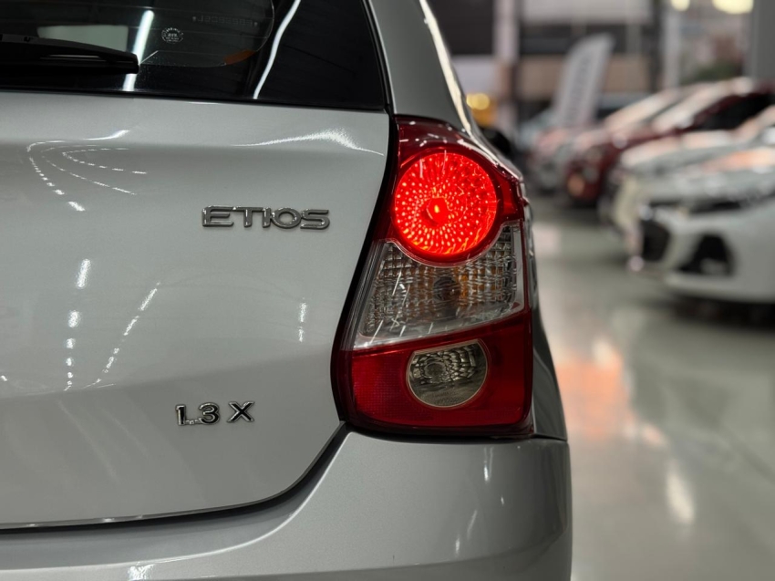 toyota etios 1.3 x 16v flex 4p automatico 201815
