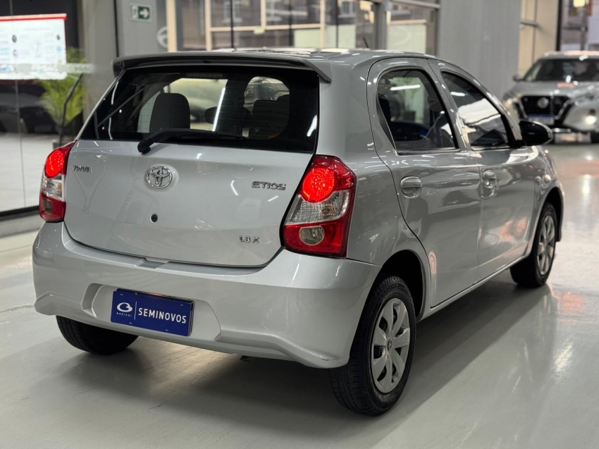 toyota etios 1.3 x 16v flex 4p automatico 201813