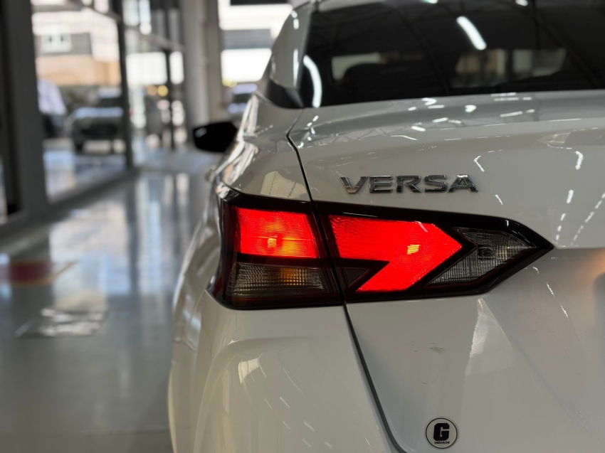 nissan versa 1.6 16v flex sense xtronic 4p automatico 202512