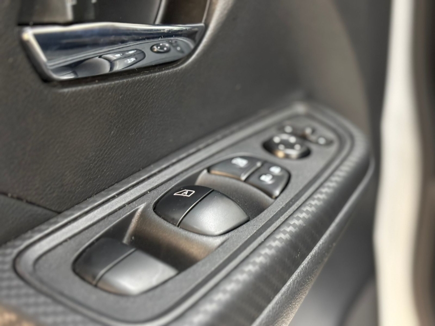 nissan versa 1.6 16v flex sense xtronic 4p automatico 20257