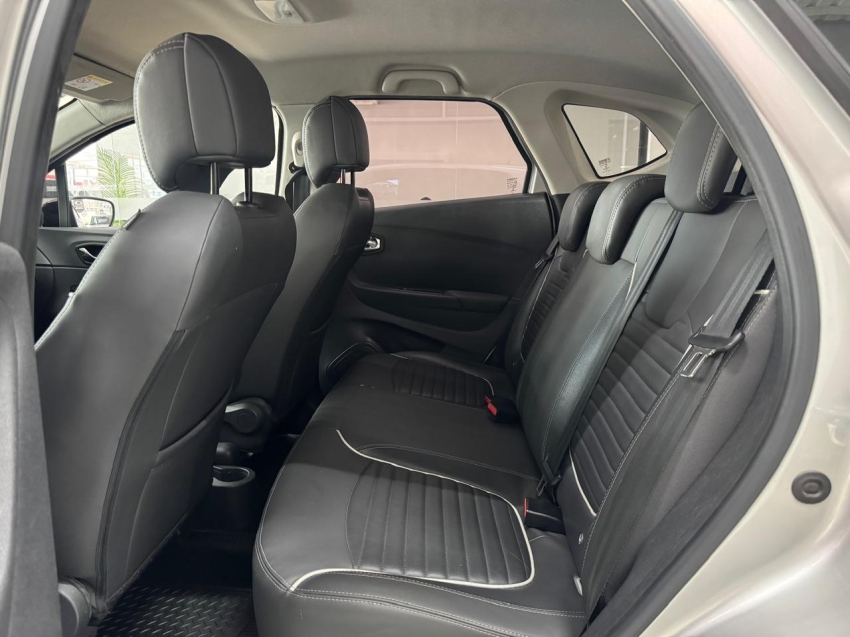renault captur 1.6 16v sce flex intense x-tronic 4p automatico 20198