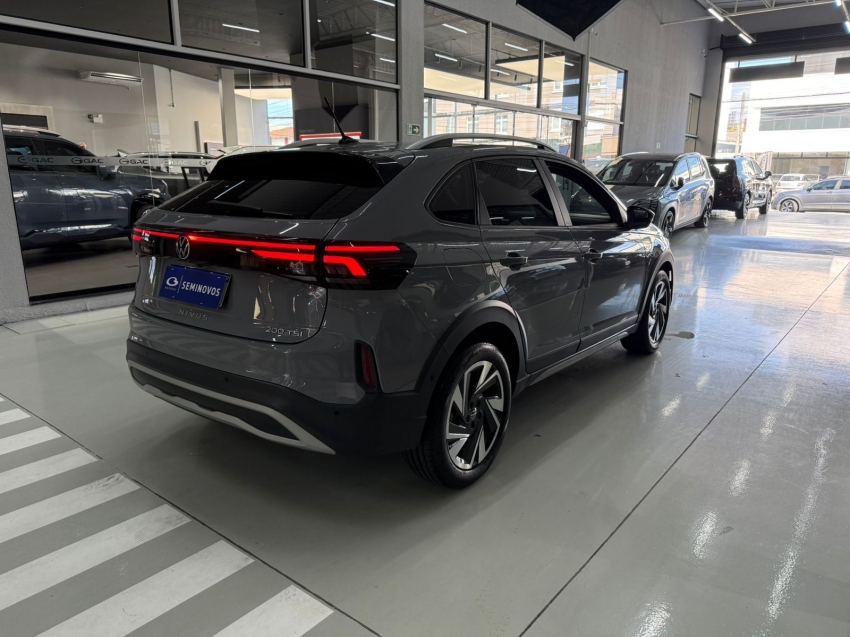 volkswagen nivus 1.0 200 tsi total flex highline automatico 4p 202515