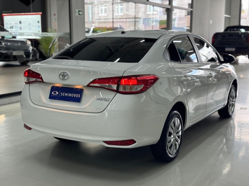 toyota yaris 1.5 16v flex sedan xl multidrive 4p automatico 202514