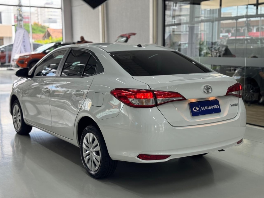 toyota yaris 1.5 16v flex sedan xl multidrive 4p automatico 202513