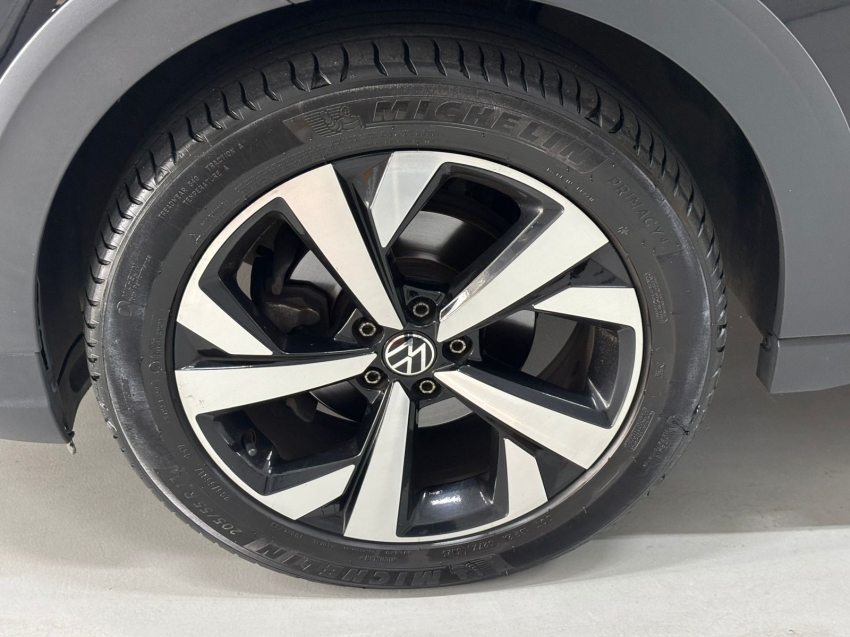 volkswagen nivus 1.0 200 tsi total flex highline automatico 4p 202318