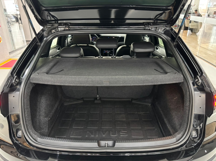 volkswagen nivus 1.0 200 tsi total flex highline automatico 4p 202317