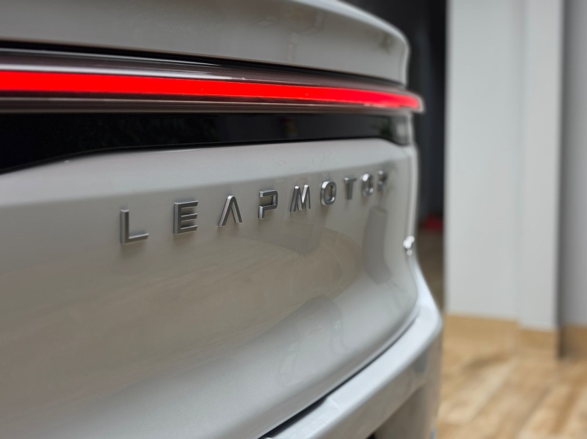 leapmotor c10 ultra hibrido reev 2.1 4p automatico 202614