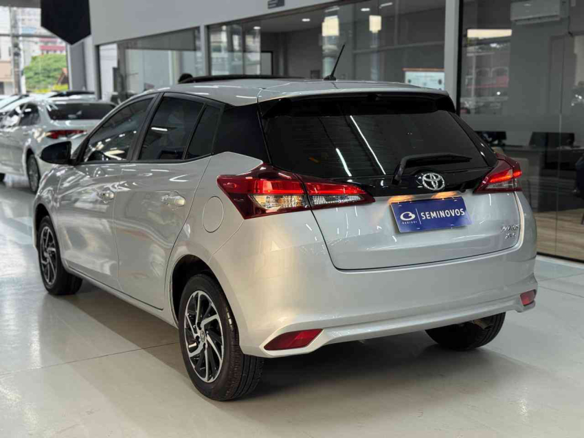 toyota yaris 1.5 16v flex xls multidrive 4p automatico 20243