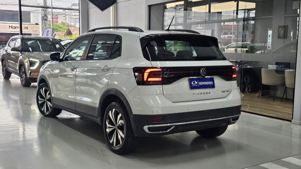 volkswagen t-cross 1.0 200 tsi total flex comfortline automatico 4p 202310