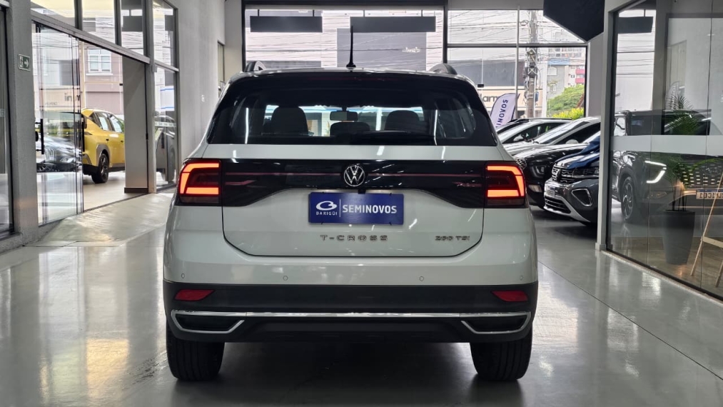 volkswagen t-cross 1.0 200 tsi total flex comfortline automatico 4p 202311