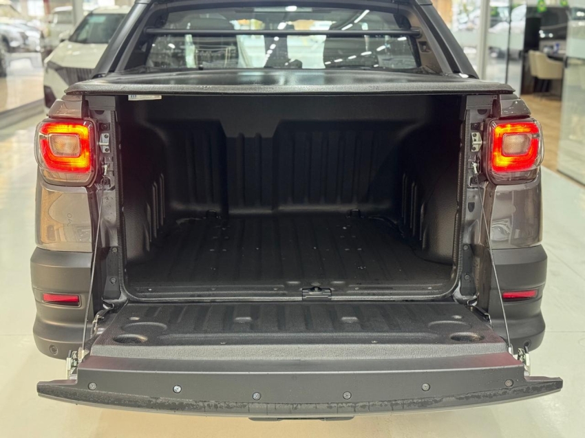 fiat strada 1.3 firefly flex volcano cd cvt 4p automatico 202615