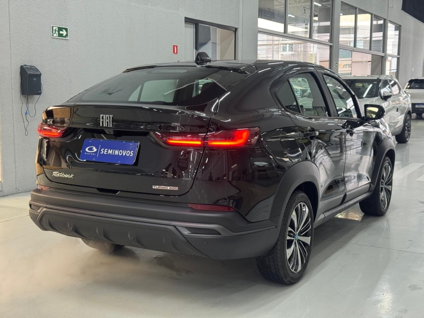 fiat fastback 1.0 turbo 200 flex cvt 4p automatico 202616