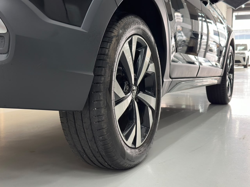 volkswagen nivus 1.0 200 tsi total flex highline automatico 4p 202416