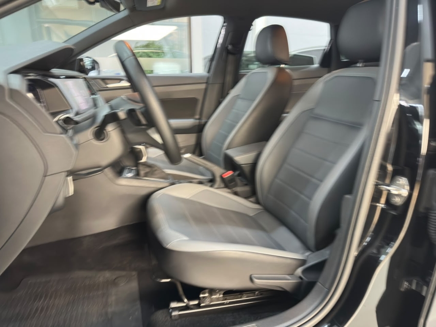 volkswagen nivus 1.0 200 tsi total flex highline automatico 4p 202410