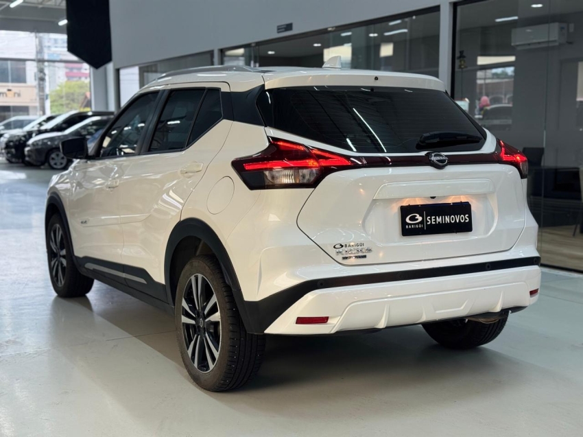 nissan kicks play 1.6 16v flexstart advance plus xtronic flex 4p automatico 202515