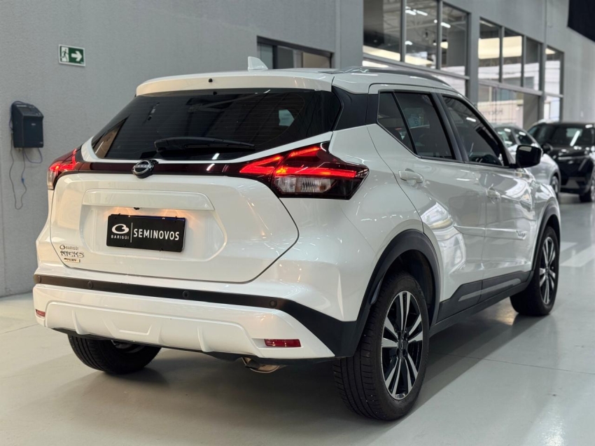 nissan kicks play 1.6 16v flexstart advance plus xtronic flex 4p automatico 202513