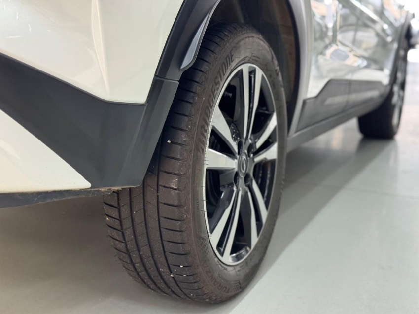 nissan kicks play 1.6 16v flexstart advance plus xtronic flex 4p automatico 202517