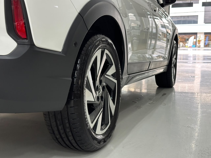 volkswagen nivus 1.0 200 tsi total flex highline automatico 4p 20267
