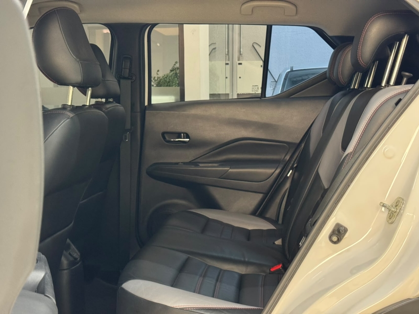 nissan kicks 1.6 16v flexstart xplay xtronic flex 4p automatico 202213