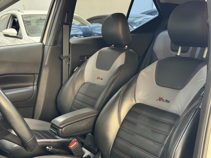 nissan kicks 1.6 16v flexstart xplay xtronic flex 4p automatico 202215