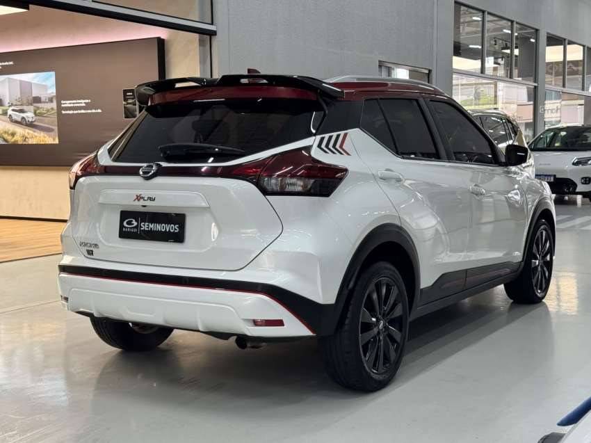 nissan kicks 1.6 16v flexstart xplay xtronic flex 4p automatico 202217