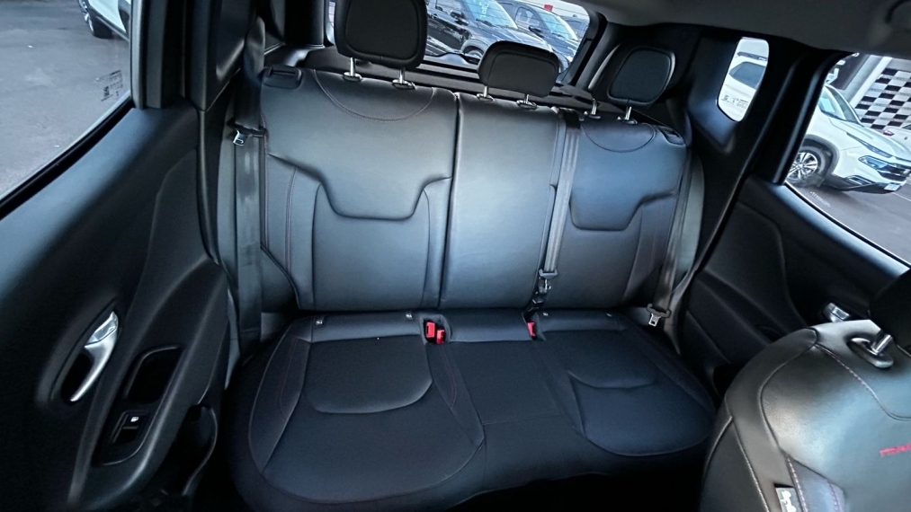 jeep renegade 1.3 t270 turbo flex trailhawk 4x4 at9 2023