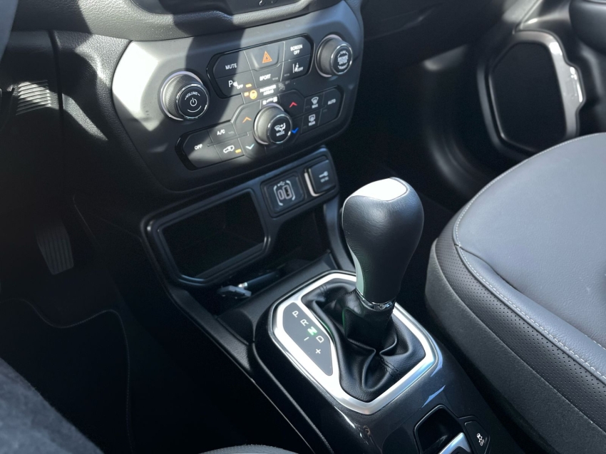 jeep renegade 1.3 t270 turbo flex longitude at6 2025