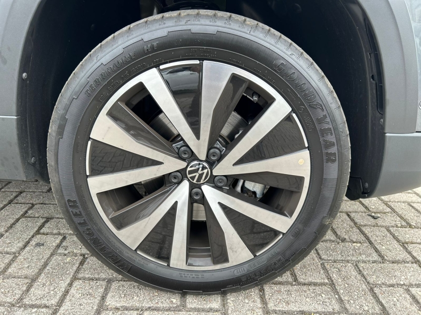volkswagen taos 1.4 250 tsi total flex highline automatico 4p 2023