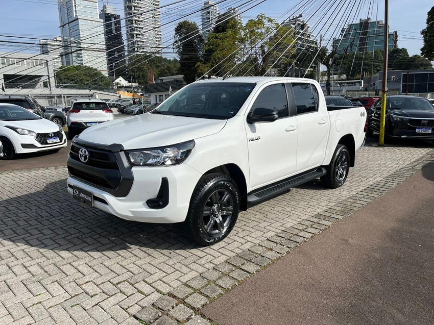 toyota hilux 2.8 d-4d turbo diesel cd sr 4x4 automatico 4p 2024