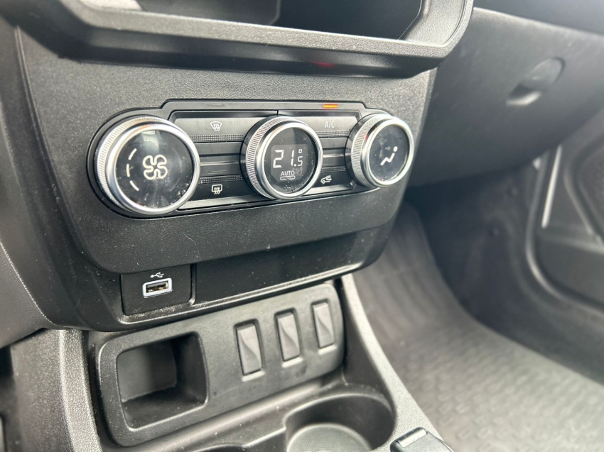 renault oroch 1.3 tce flex outsider x-tronic 4p automatico 2023