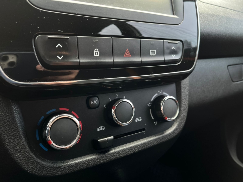 renault kwid 1.0 12v sce flex outsider manual 4p 2022