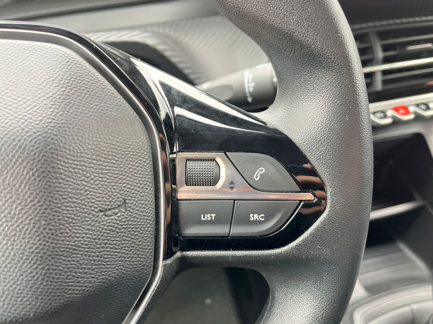 peugeot 208 1.6 16v flex active at6 4p automatico 2024