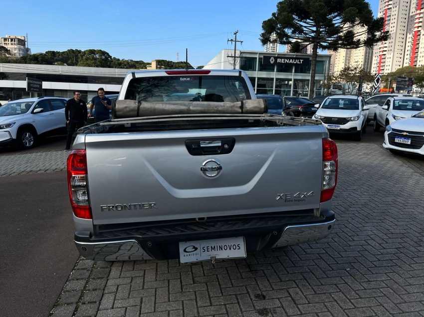 nissan frontier 2.3 16v turbo diesel xe cd 4x4 automatico 4p 2021