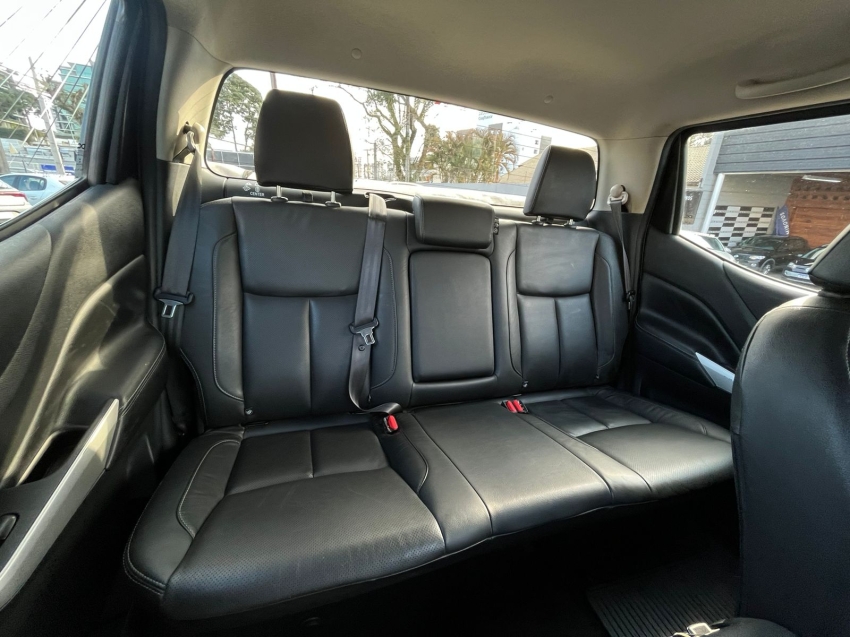 nissan frontier 2.3 16v turbo diesel xe cd 4x4 automatico 4p 2021