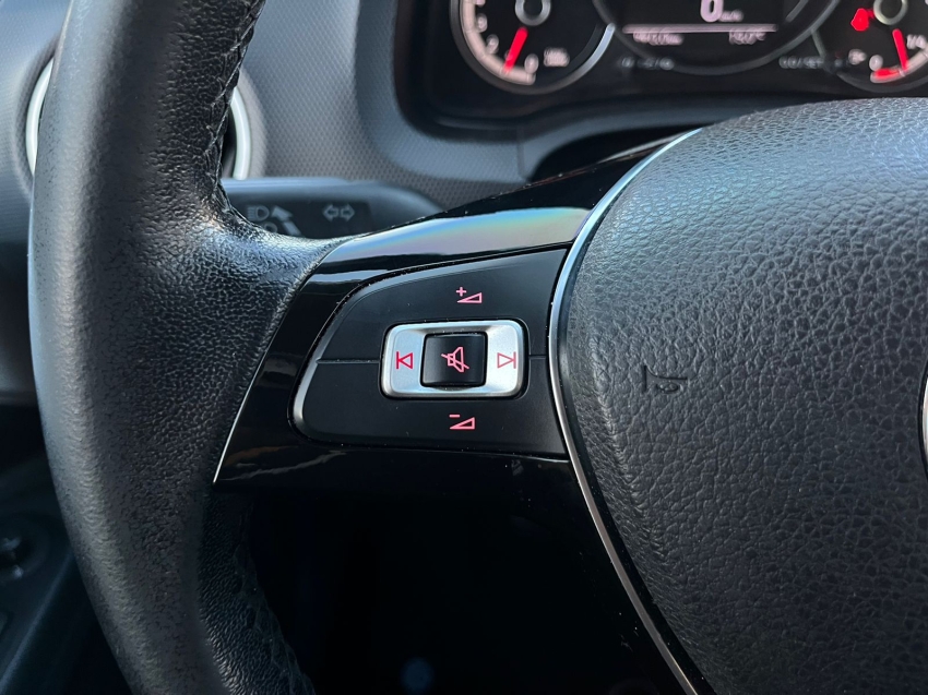 volkswagen up 1.0 tsi move 12v flex 4p manual 2018